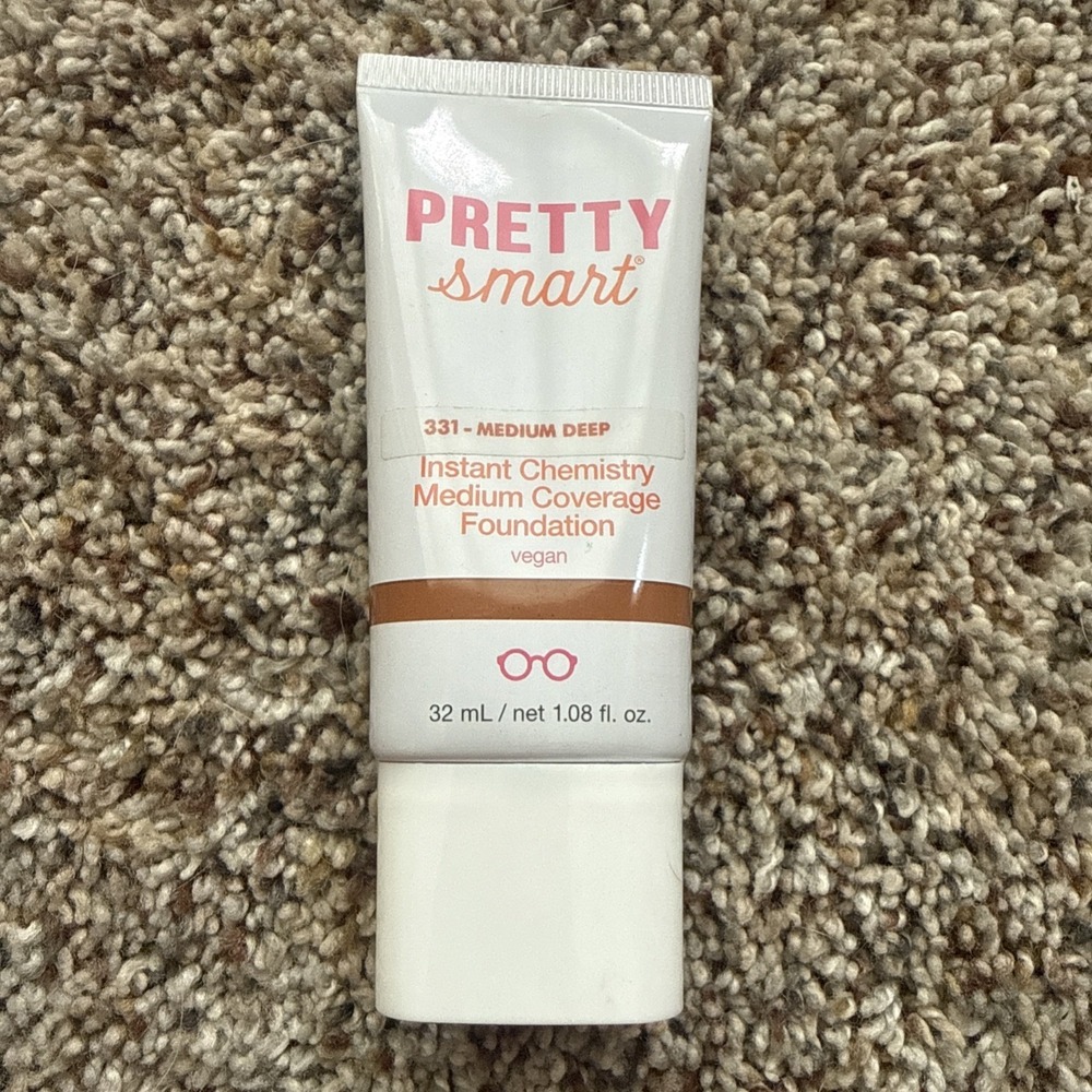 Pretty Smart Medium Coverage Foundation 331 Medium Deep Vegan 1.08 fl New